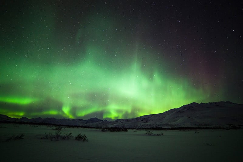 yukon-northern-lights-winter-landscape